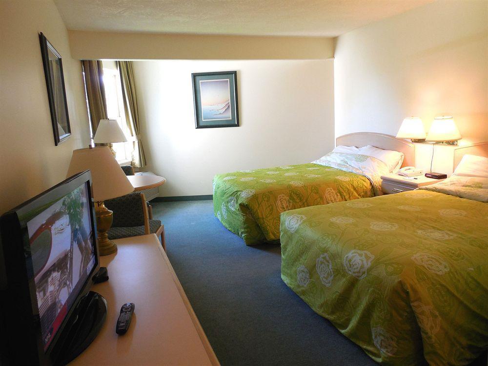 Coast Parksville Hotel Exteriör bild